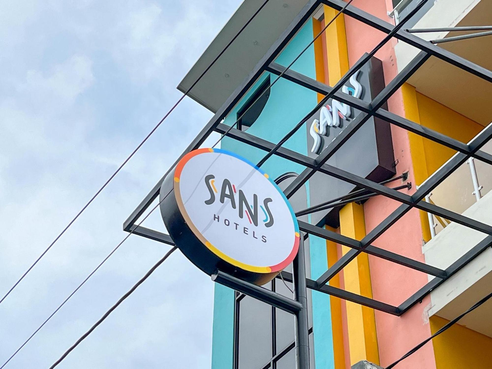 Sans Hotel Premiere Majapahit Semarang Luaran gambar