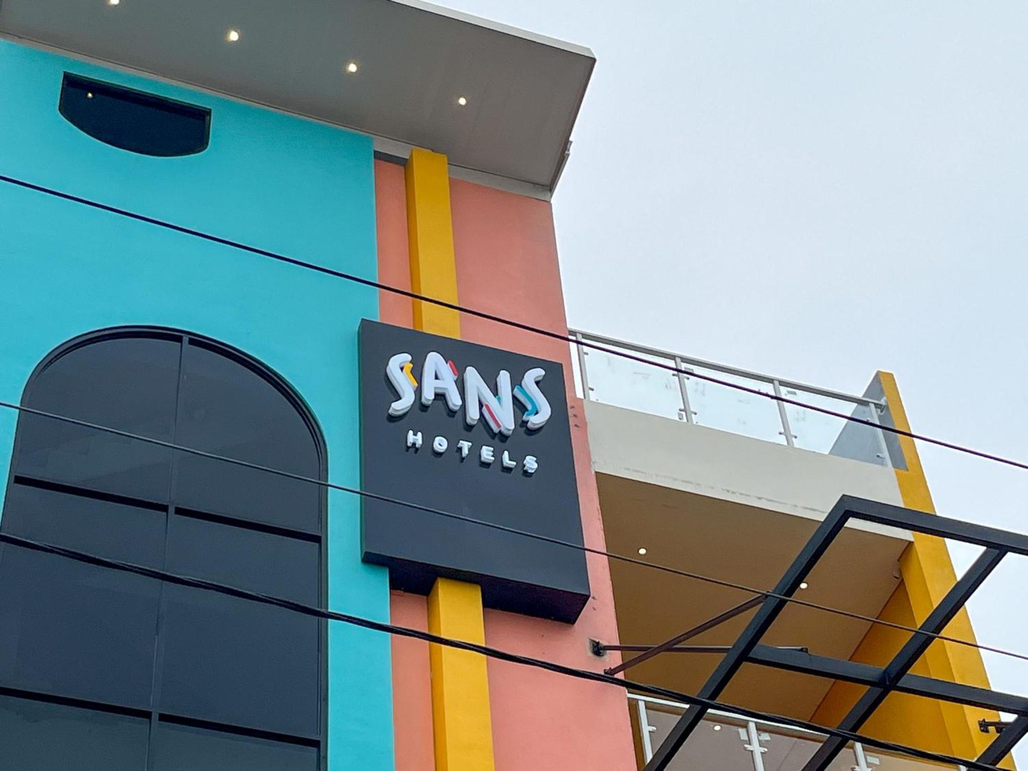 Sans Hotel Premiere Majapahit Semarang Luaran gambar
