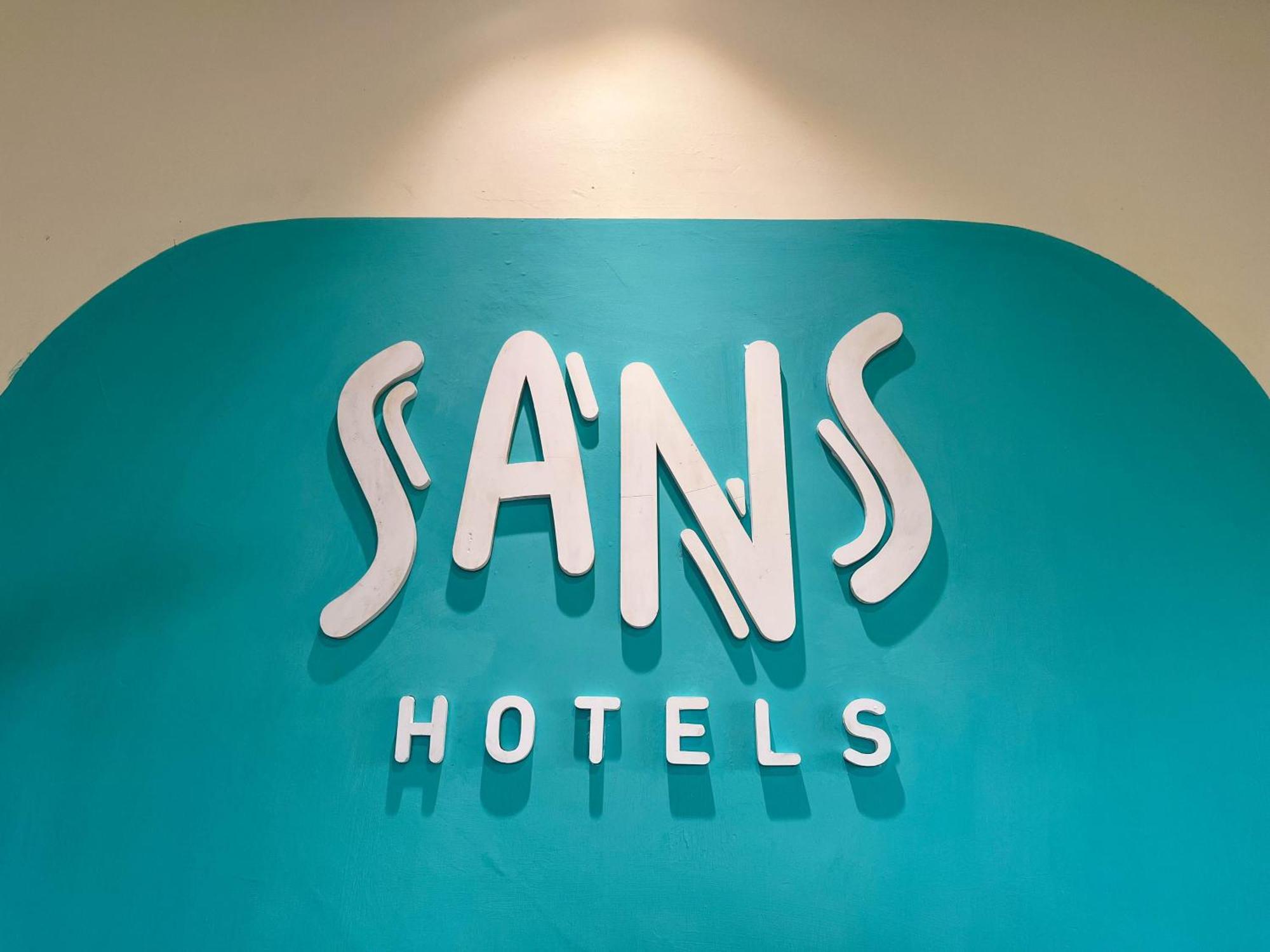 Sans Hotel Premiere Majapahit Semarang Luaran gambar