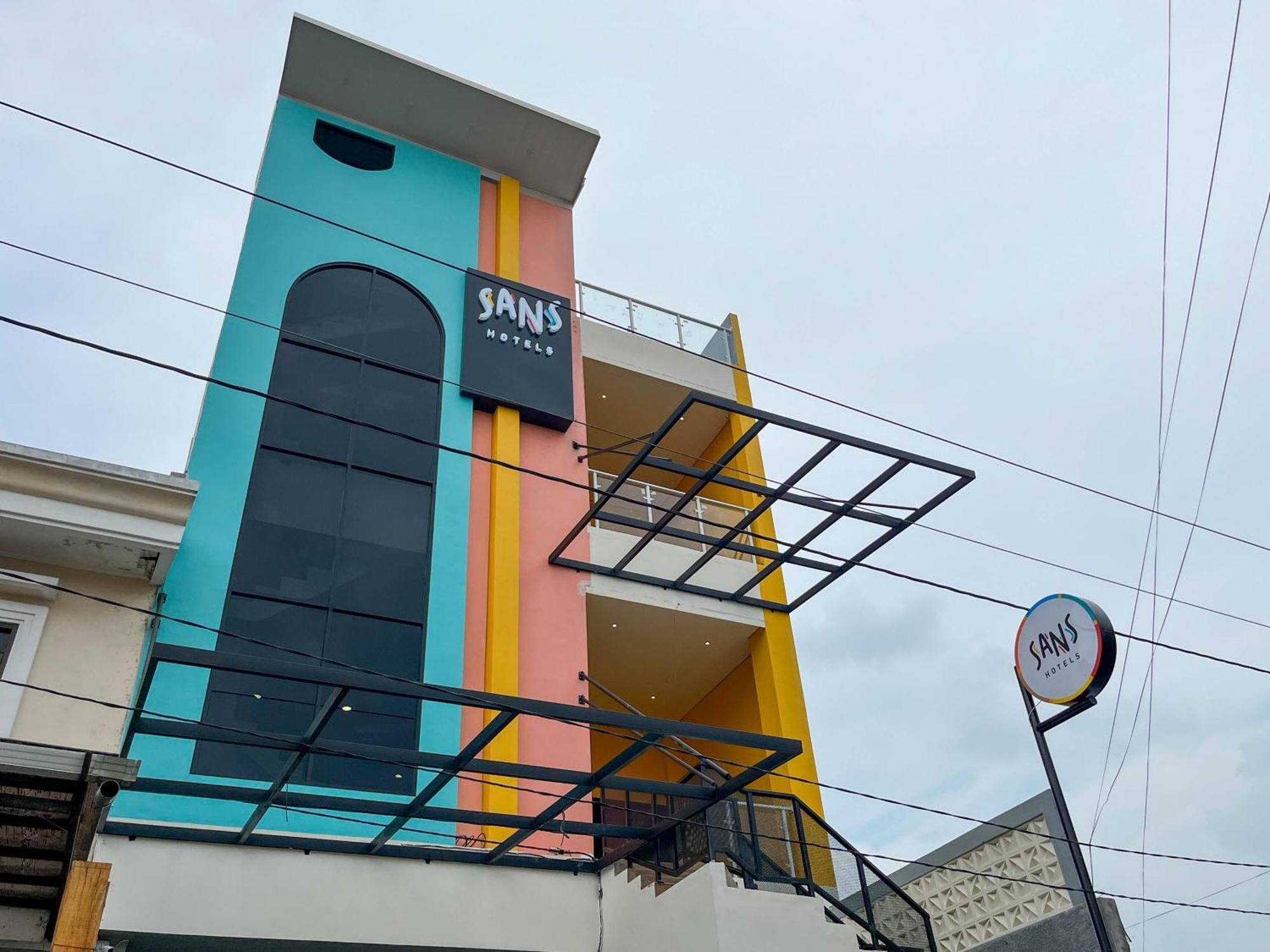 Sans Hotel Premiere Majapahit Semarang Luaran gambar