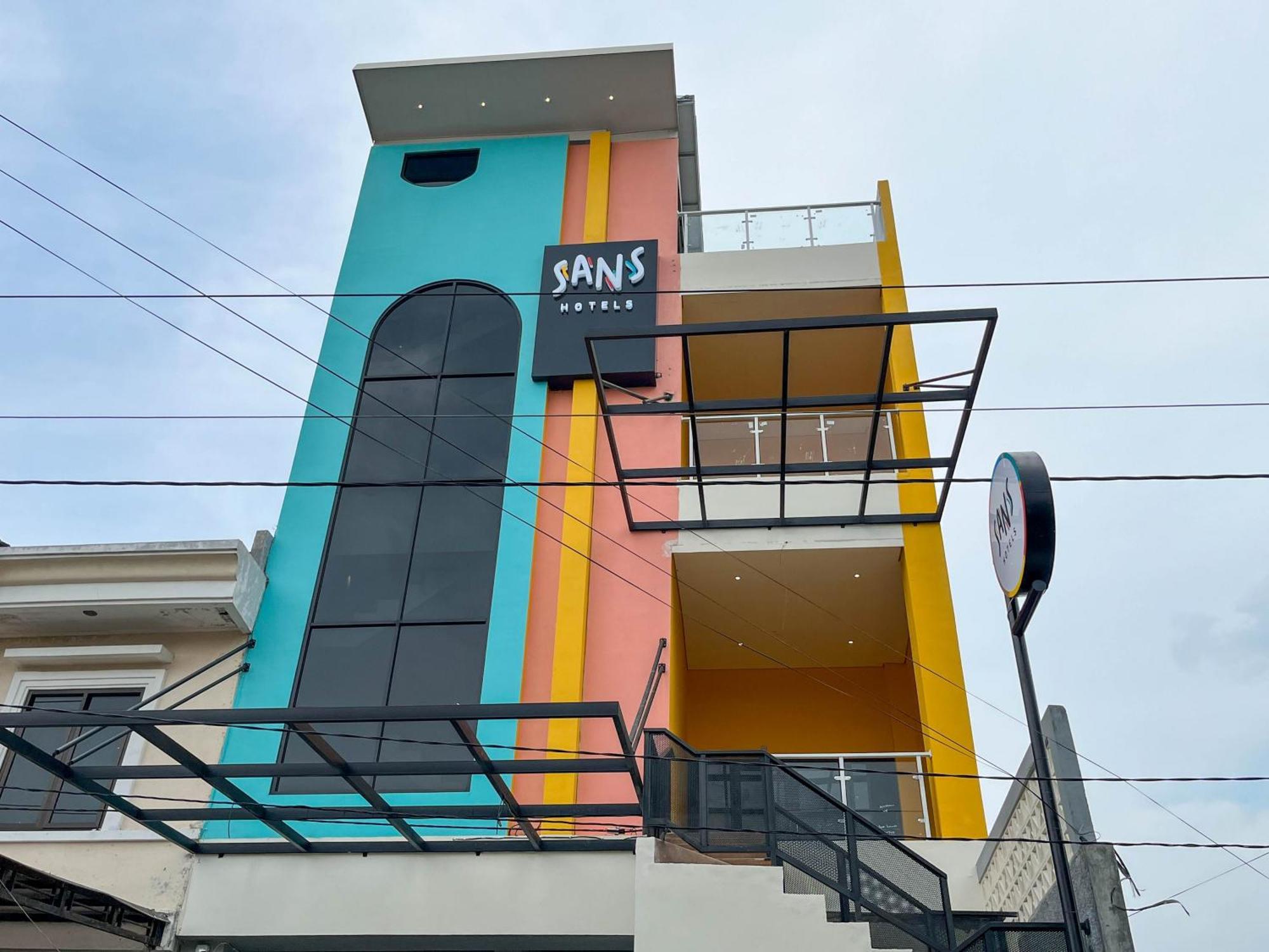 Sans Hotel Premiere Majapahit Semarang Luaran gambar