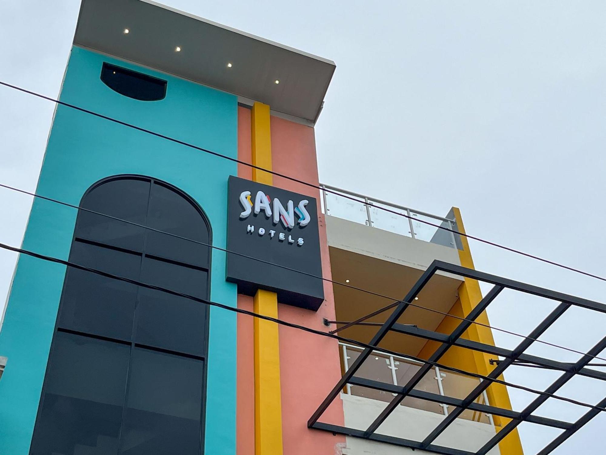 Sans Hotel Premiere Majapahit Semarang Luaran gambar