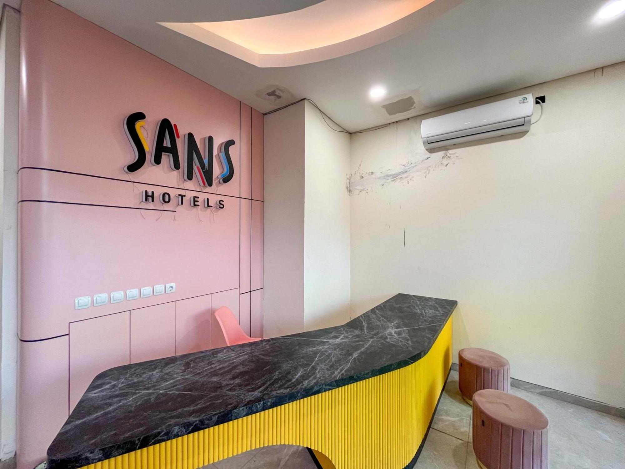 Sans Hotel Premiere Majapahit Semarang Luaran gambar